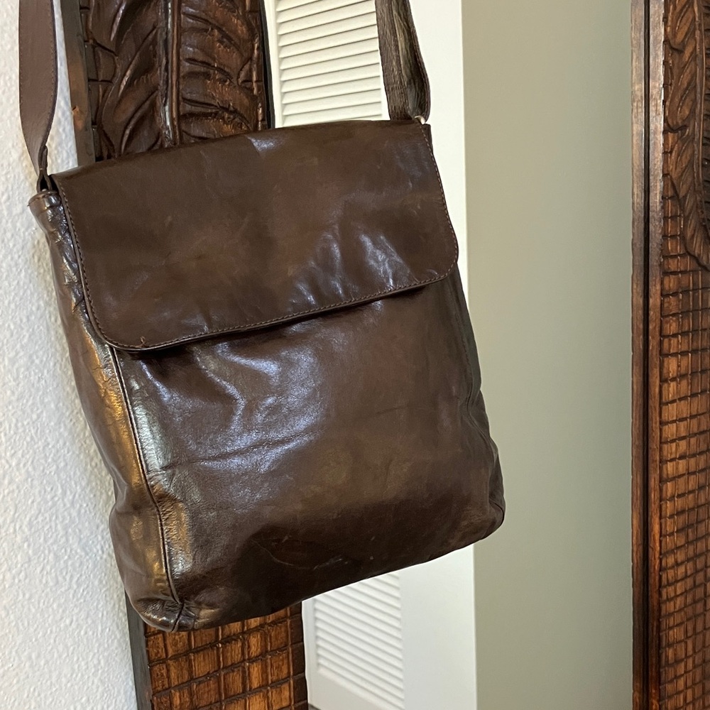 M0851 Chocolate Leather Mailbag Satchel